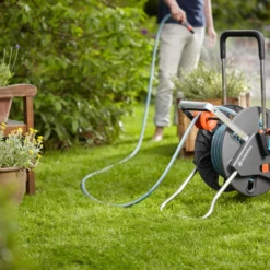 GARDENA AquaRoll L Easy (Set, 50m CLASSIC Hose 1/2") -Exporteren Zonnige Tuin Winkel gardena aquaroll l easy set 50m classic slang 1 2 1500x1000 640af5cae8238 l